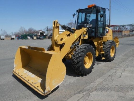Caterpillar 910M Wheel Loader picture