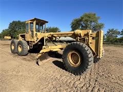 Caterpillar 16 Motor Grader picture