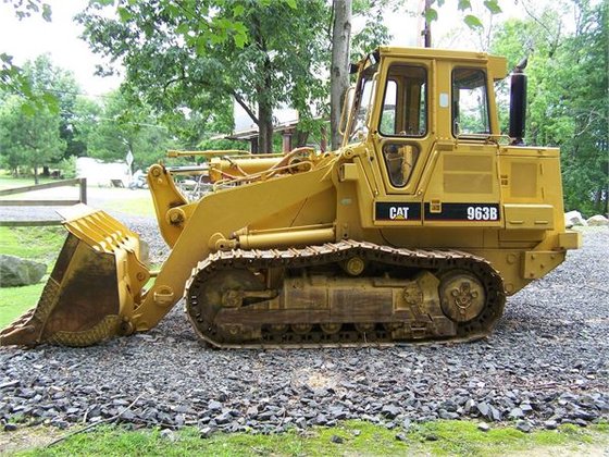 Caterpillar 963B Crawler Loader picture