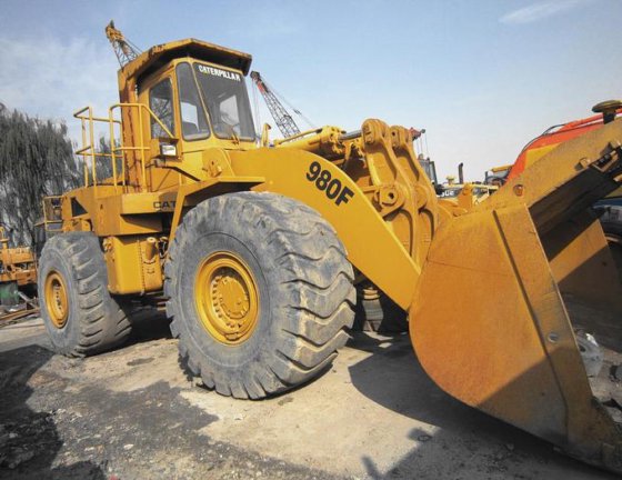 Caterpillar 980F Wheel Loader picture