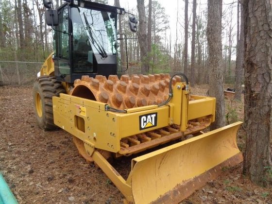Caterpillar CP56B Compactor picture