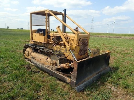Caterpillar D4D Dozer picture