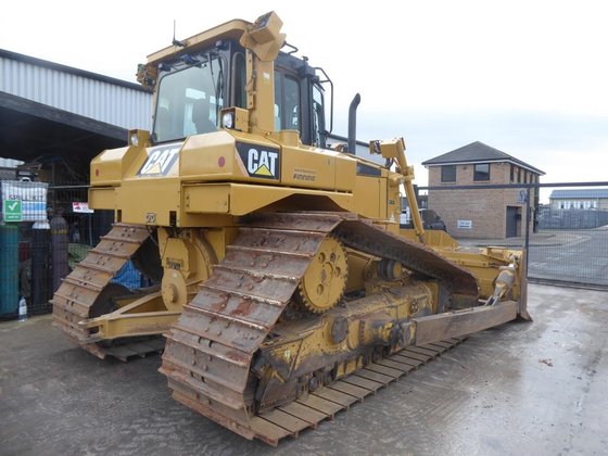 Caterpillar D6T LGP Dozer picture
