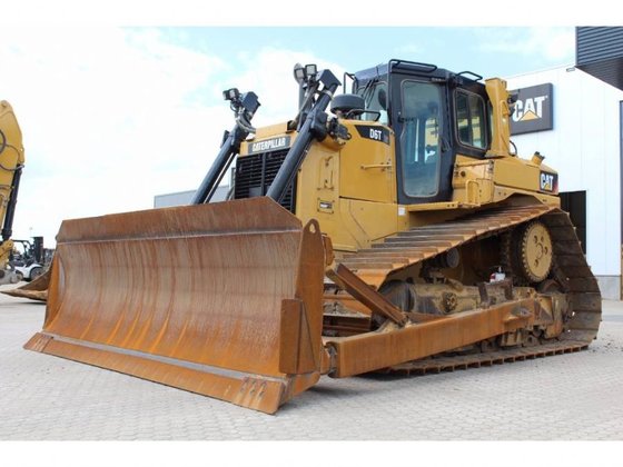 Caterpillar D6T LGP Dozer picture