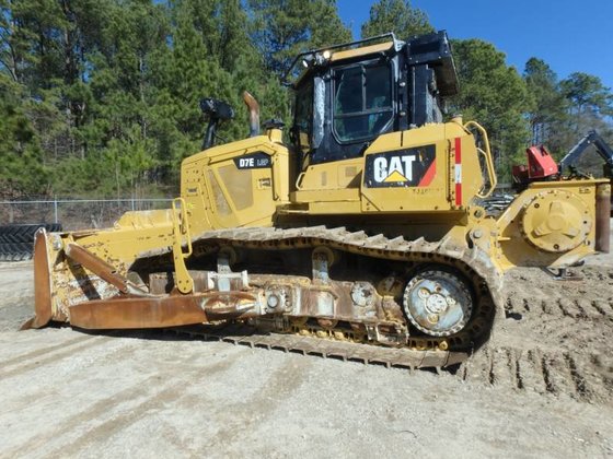 Caterpillar D7E LGP Dozer picture