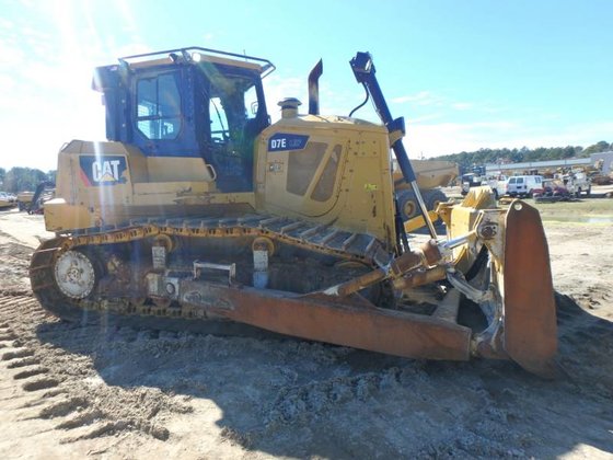 Caterpillar D7E LGP Dozer picture