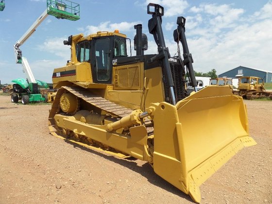 Caterpillar D8N Dozer picture