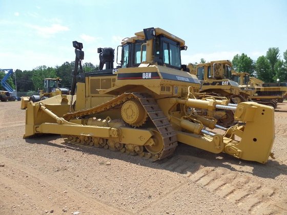 Caterpillar D8N Dozer picture