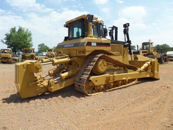 Caterpillar D8N Dozer picture