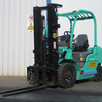Mitsubishi FD25N Forklift picture