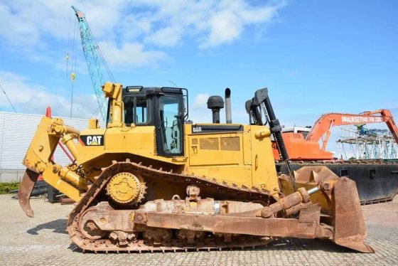 Caterpillar D8R: Prices, Specs, and Trends