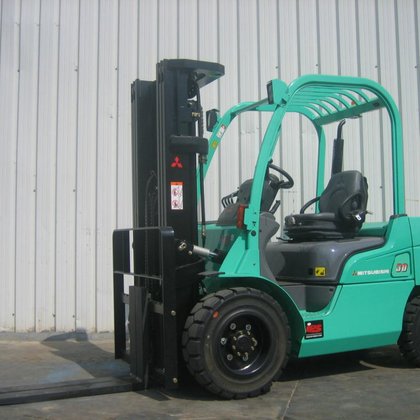 Mitsubishi FD30N Forklift picture