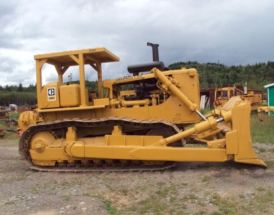 Caterpillar D9H Dozer picture