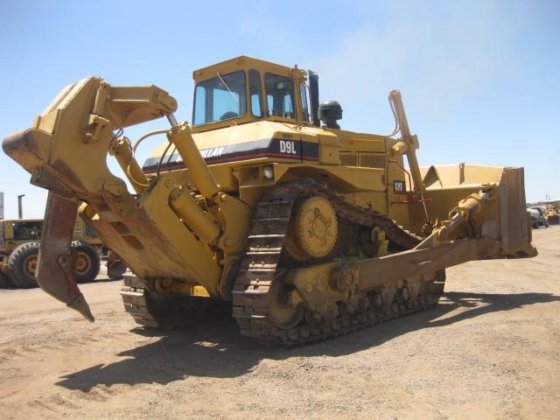 Caterpillar D9L Dozer picture