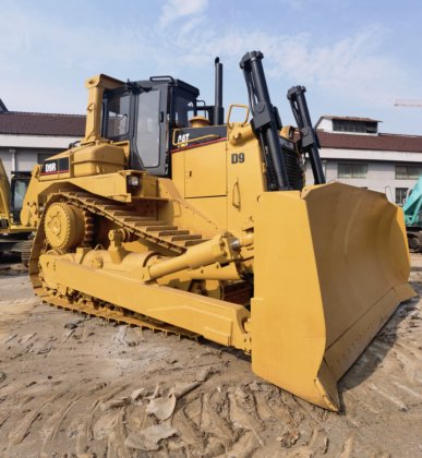 Caterpillar D9R Dozer picture