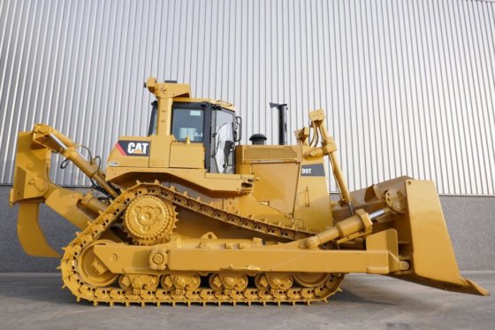 Caterpillar D9T Dozer picture