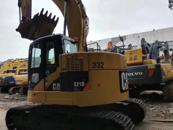 Caterpillar 321 Excavator picture