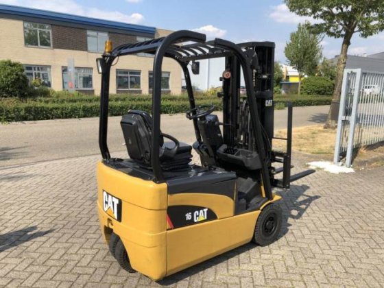 Caterpillar EP16NT Forklift picture