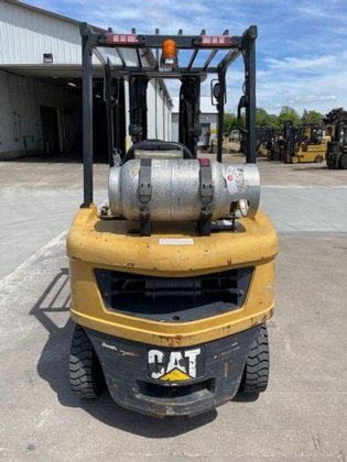 Caterpillar GP25N Forklift picture