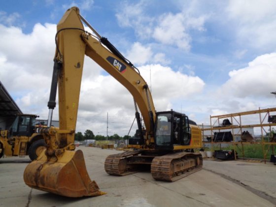 Caterpillar 336 Excavator picture