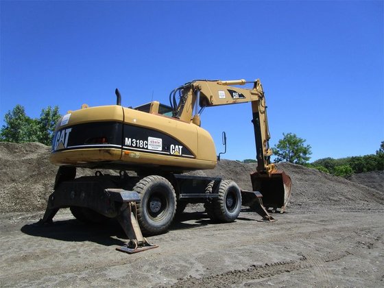 Caterpillar M318C Excavator picture