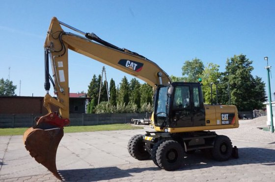 Caterpillar M318D Excavator picture