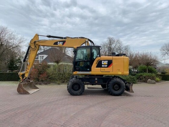 Caterpillar M318F Excavator picture