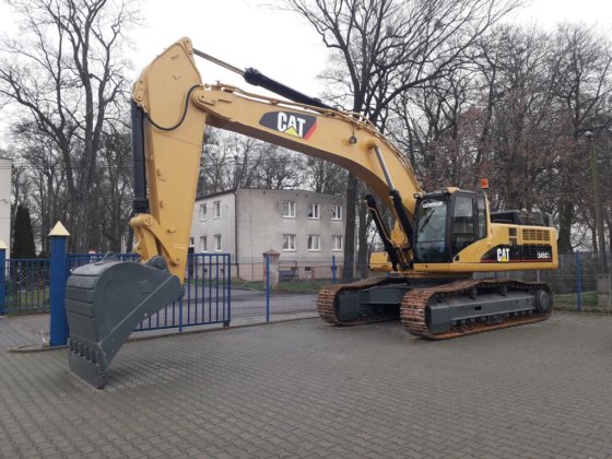 Caterpillar 345 Excavator picture