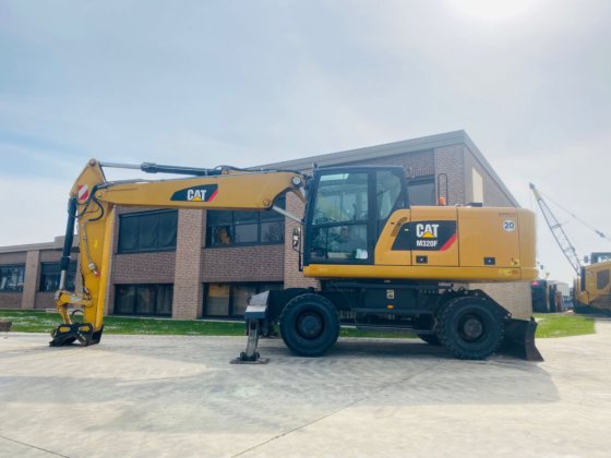 Caterpillar M320F Excavator picture