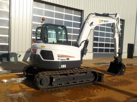 Bobcat E85 Excavator picture