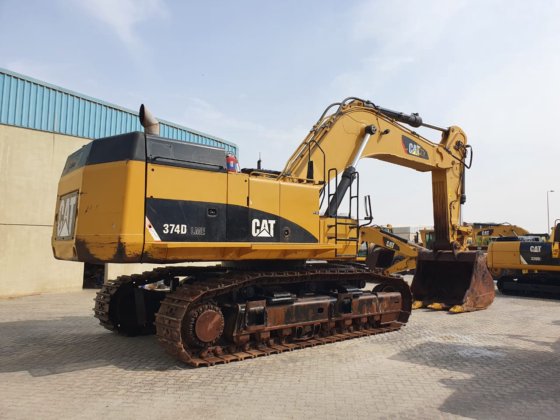Caterpillar 374 Excavator picture