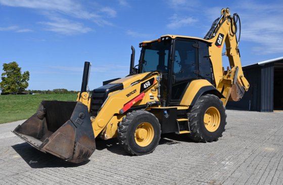 Caterpillar 450 Backhoe Loader picture