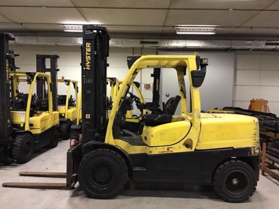 Hyster H50FT Forklift picture