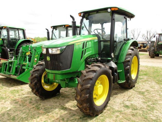 John Deere 5085E Tractor picture