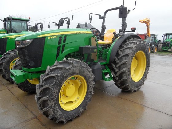 John Deere 5085M Tractor picture