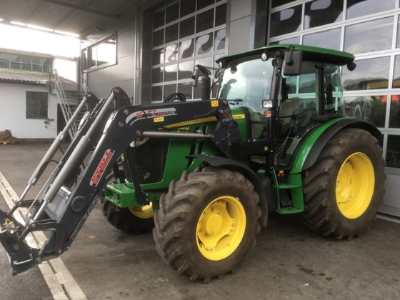 John Deere 5115M Tractor picture