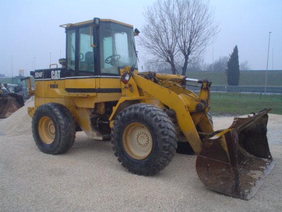 Caterpillar 920 Wheel Loader picture