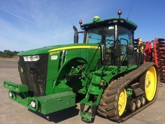 John Deere 8370RT Tractor picture