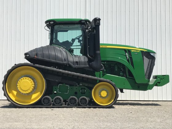 John Deere 9560RT Tractor picture