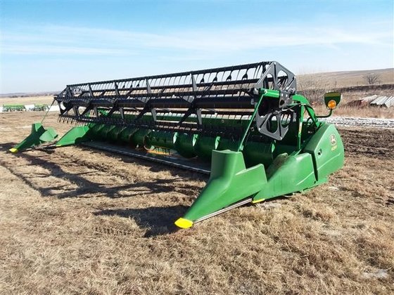 John Deere 625F Harvester Header picture
