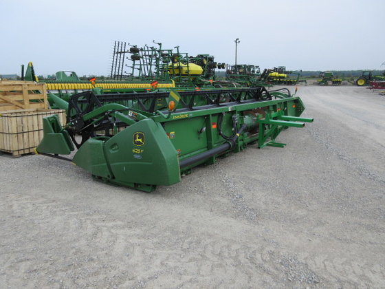 John Deere 625F Harvester Header picture