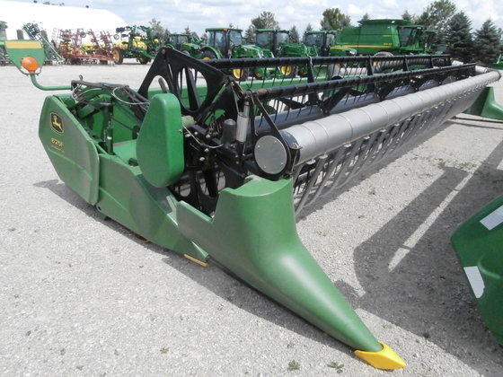 John Deere 625F Harvester Header picture
