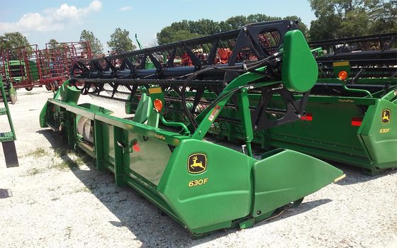 John Deere 630F Harvester Header picture