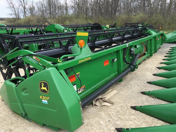 John Deere 630F Harvester Header picture