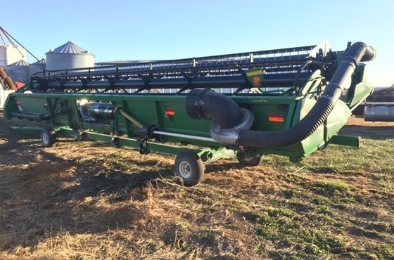 John Deere 635F Harvester Header picture