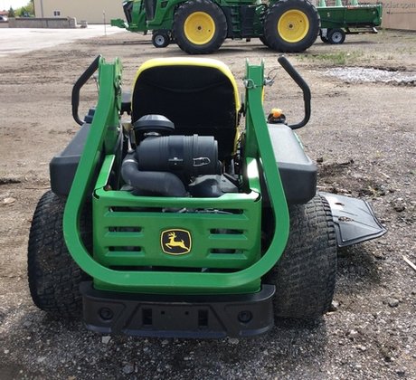 John Deere Z930M Lawn Mower picture