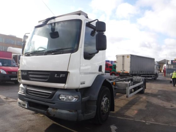 DAF LF 55.220 Transportation & Trailer picture