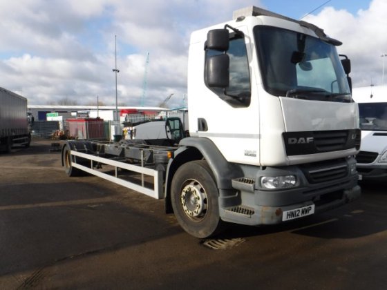 DAF LF 55.220 Transportation & Trailer picture