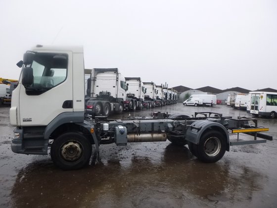DAF LF 55.220 Transportation & Trailer picture