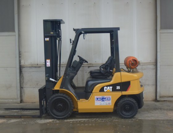 Caterpillar GP25NT Forklift picture